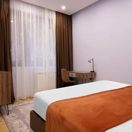 2br Near Vitosha - Calm, Spacious * Sofia