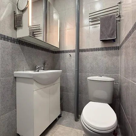 Apartament 2br Near Vitosha - Calm, Spacious Sofia
