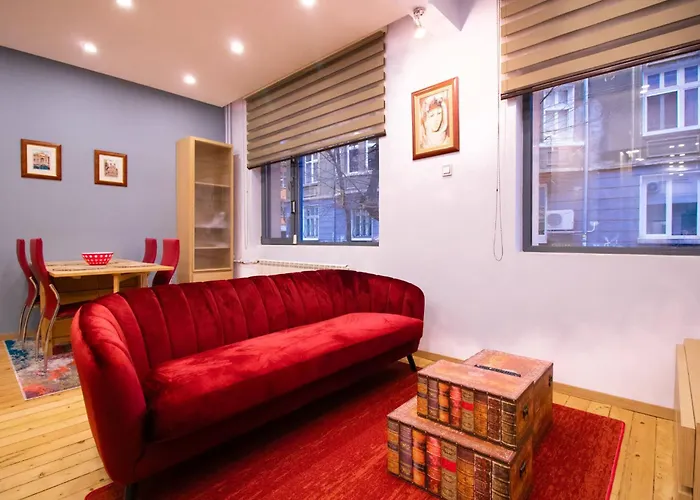 2br Near Vitosha - Calm, Spacious * София