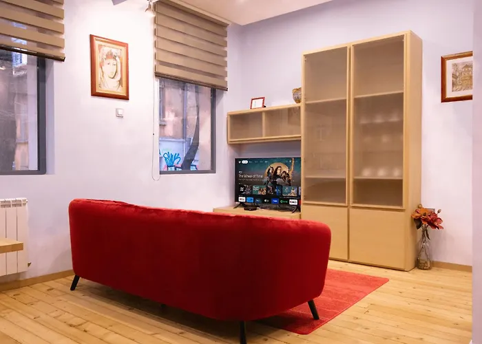 2br Near Vitosha - Calm, Spacious Apartamento *