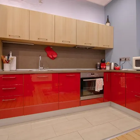 2br Near Vitosha - Calm, Spacious 소피아