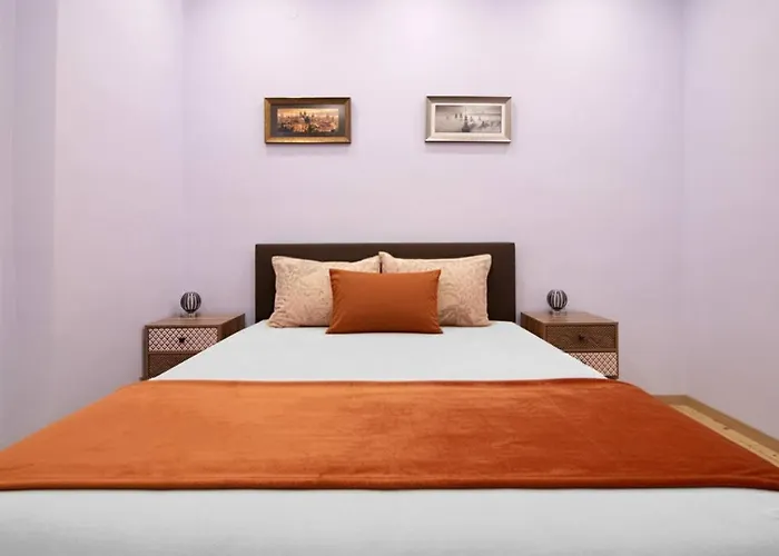 2br Near Vitosha - Calm, Spacious 아파트 소피아