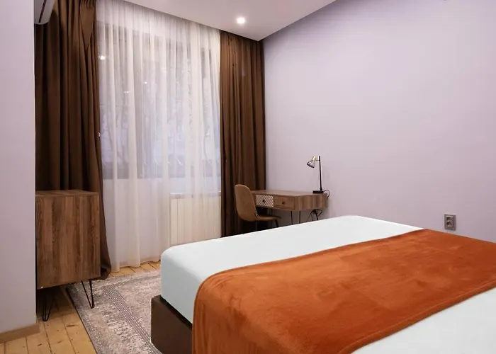 2br Near Vitosha - Calm, Spacious * 소피아